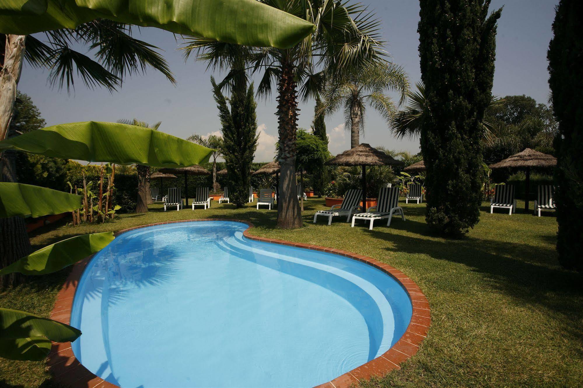 Hotel Leucosya Marina Di Casal Velino Buitenkant foto